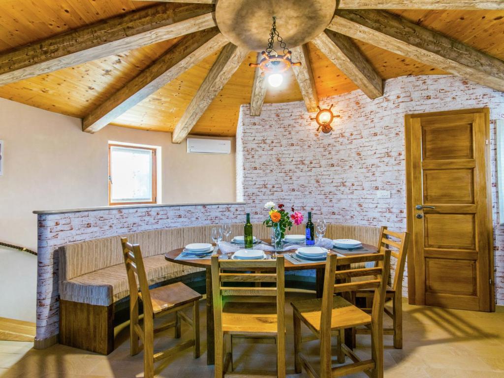 Fotografia z galérie ubytovania Lovely holiday home in Fazana with swimming pool v destinácii Štinjan