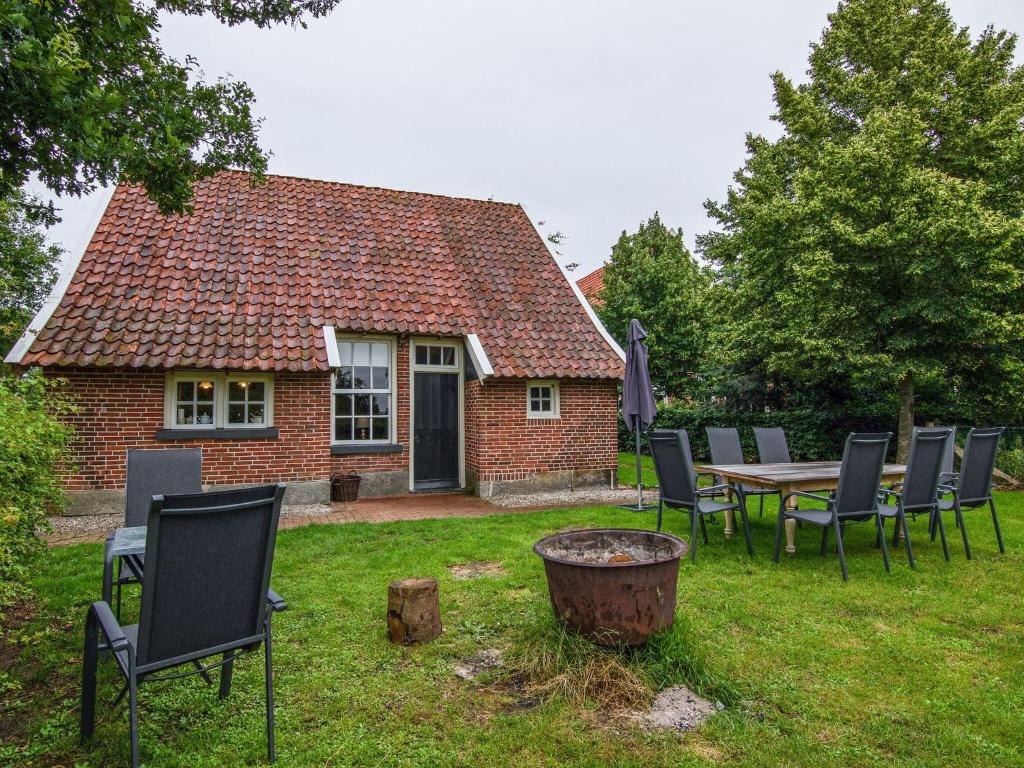 Gallery image of Quaint Farmhouse in Enschede with Terrace in Enschede