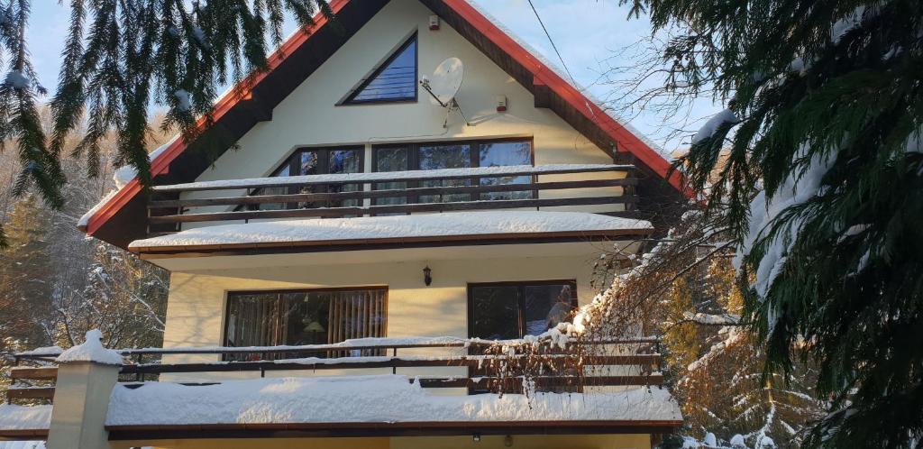 Budova, v ktorej sa vila nachádza