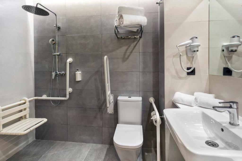 Un baño de B&B HOTEL Madrid Alcorcón