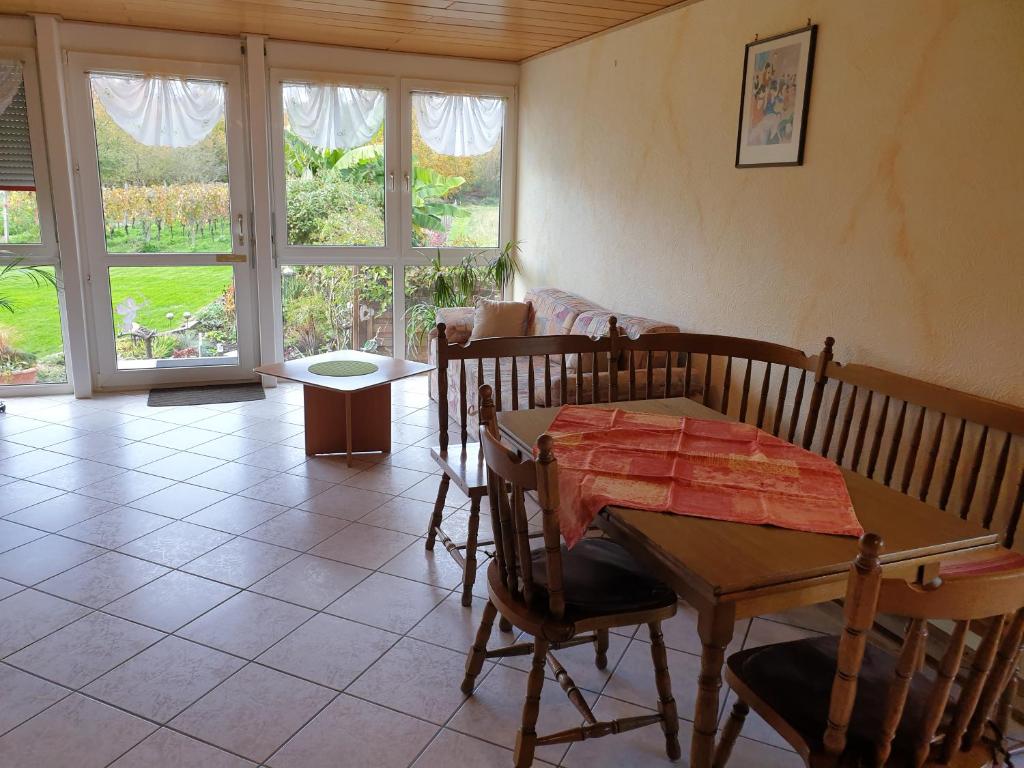 Posezení v ubytování Ferienwohnungen - Gästehaus Gertrud Moog-