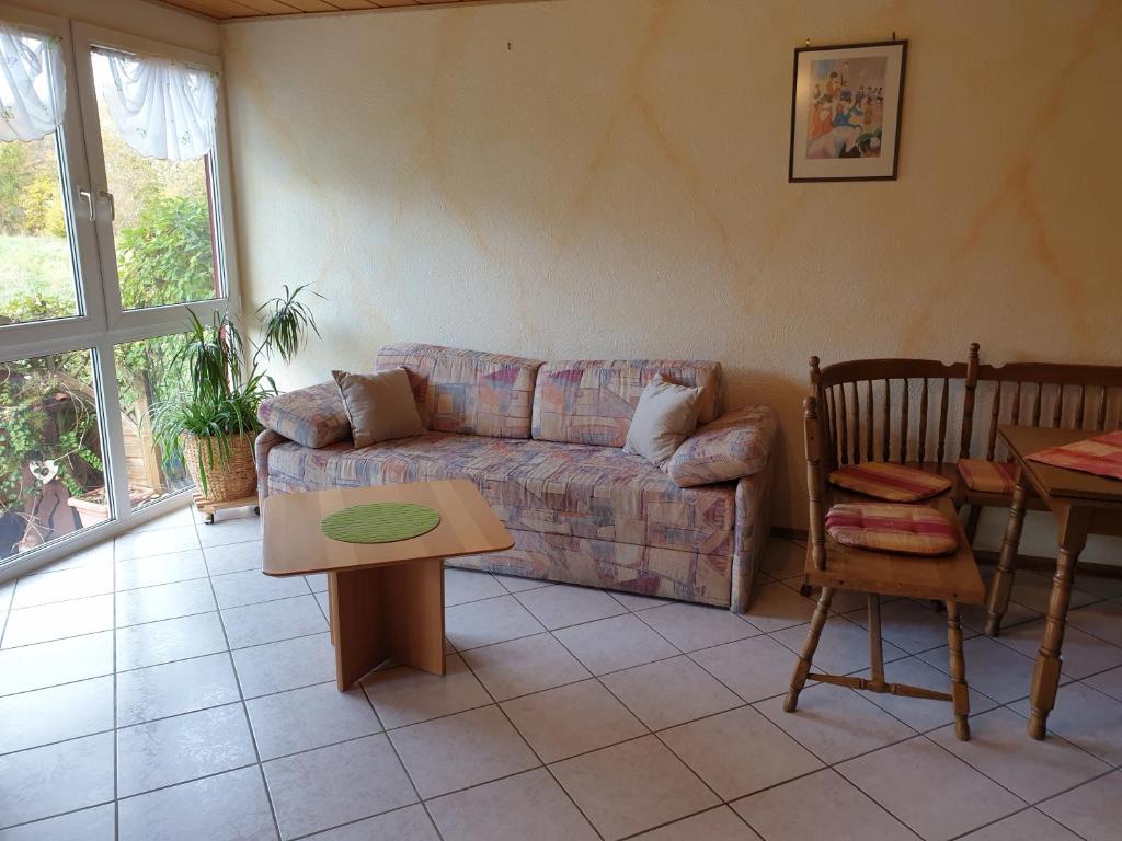 Posezení v ubytování Ferienwohnungen - Gästehaus Gertrud Moog-