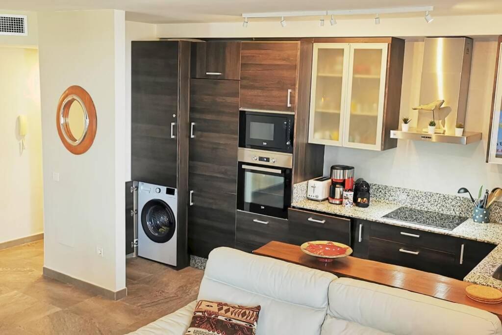 Kuchnia lub aneks kuchenny w obiekcie ¡ VAMOS A LA PLAYA 2 !