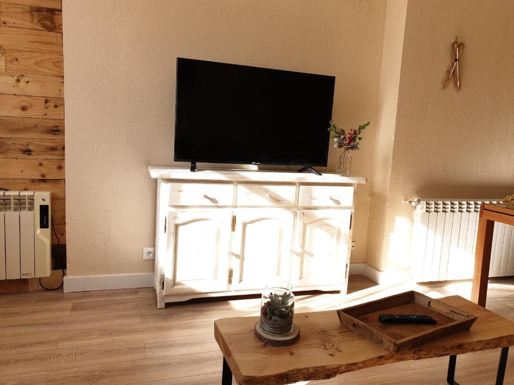 TV a/nebo společenská místnost v ubytování Apartamento El sarrio