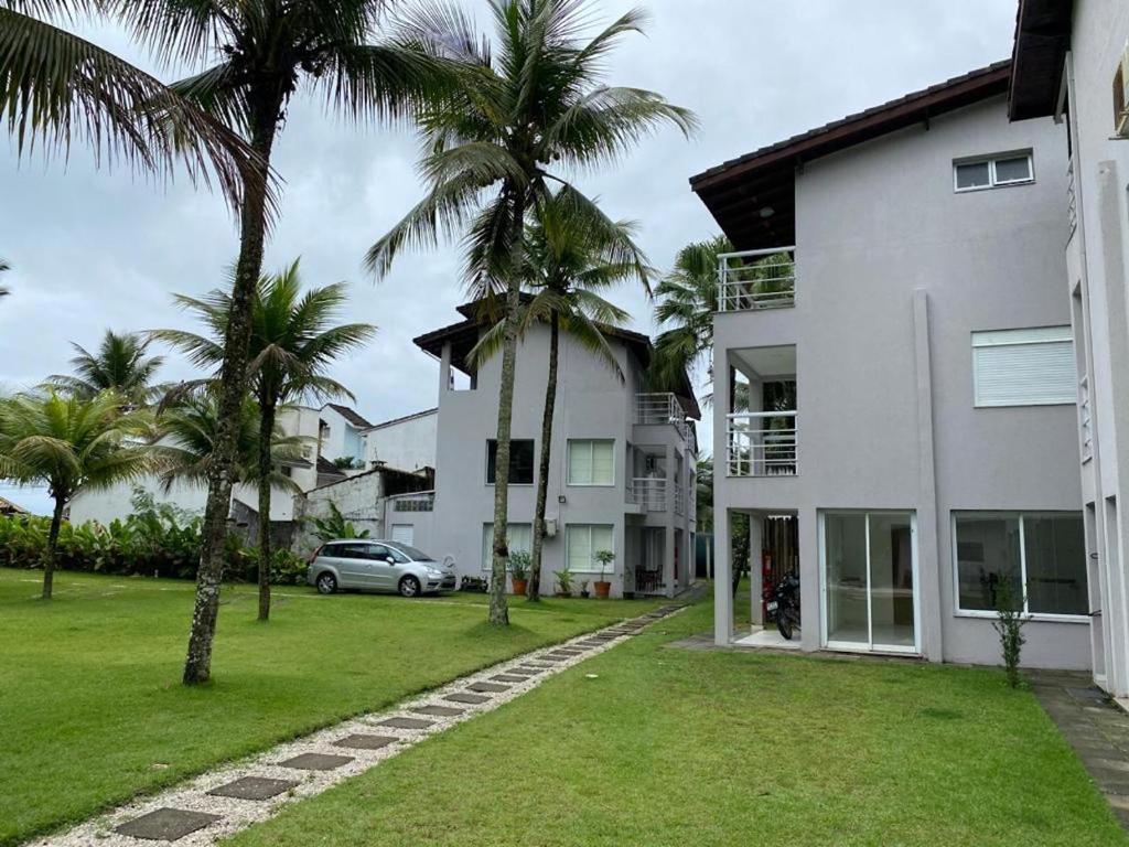  Casa Pé na Areia em Ubatuba - Alto Padrão a 30m da Praia