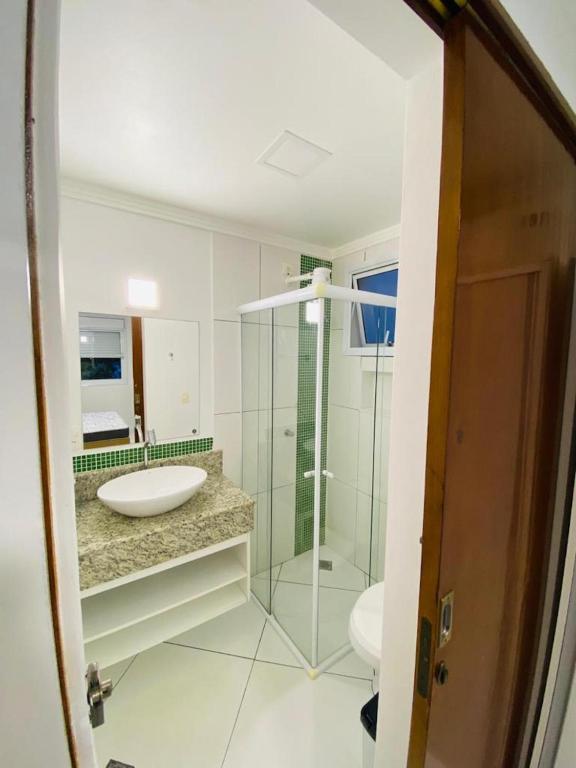  Casa Pé na Areia em Ubatuba - Alto Padrão a 30m da Praia