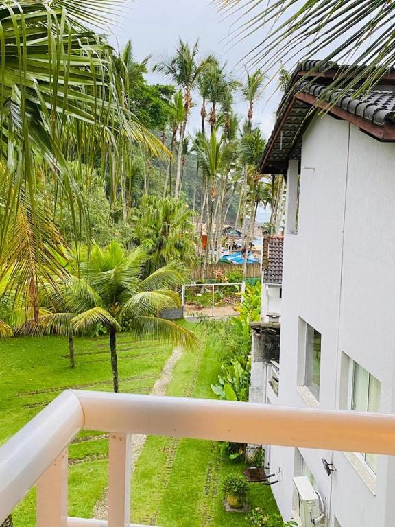  Casa Pé na Areia em Ubatuba - Alto Padrão a 30m da Praia