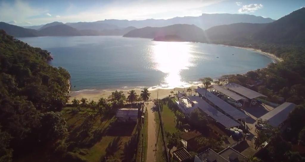  Casa Pé na Areia em Ubatuba - Alto Padrão a 30m da Praia