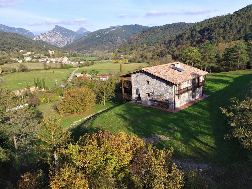 Casa Rural restaurada i equipada - Garrotxa, Oix, Spain ...