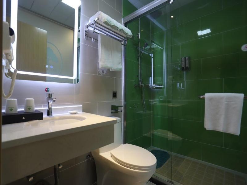 Koupelna v ubytování GreenTree Inn Liu'an Nanpingyuan Select Hotel