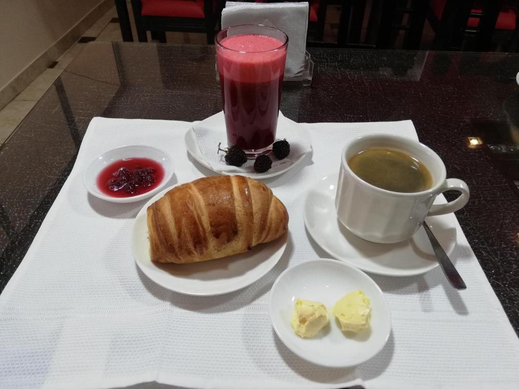 Jídlo v hotelu nebo okolí