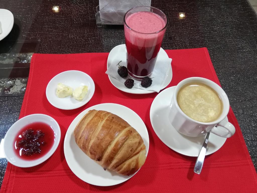 Jídlo v hotelu nebo okolí
