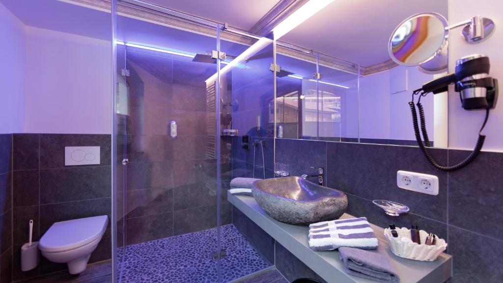 Koupelna v ubytování Hotel Tanzer