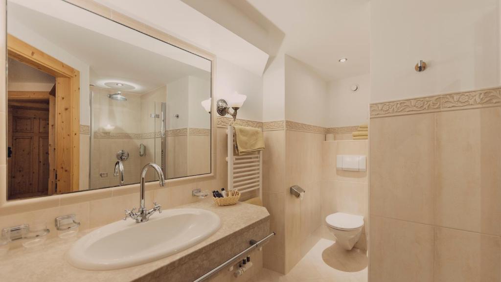 Koupelna v ubytování Hotel Tanzer