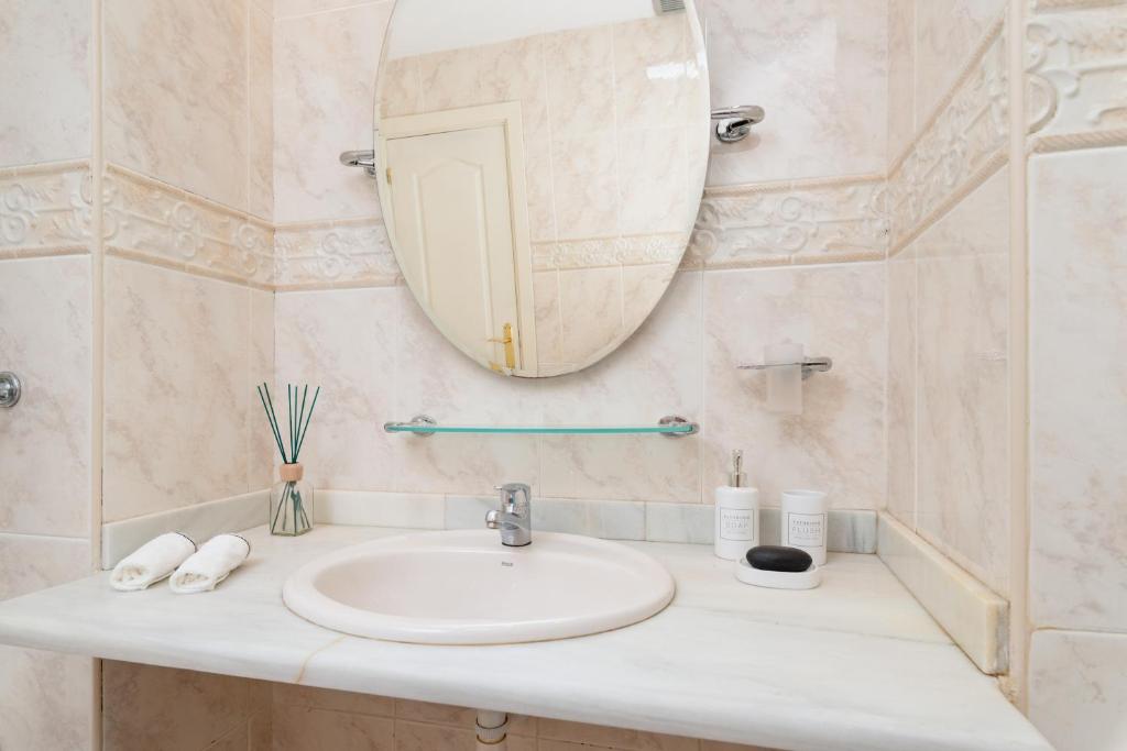 Koupelna v ubytování Fee4Me: First Line Luxury Apartment