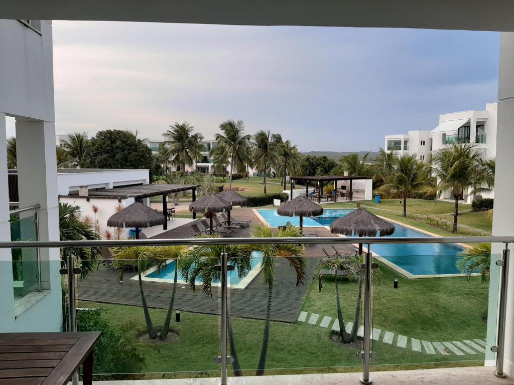 Bazén v ubytování Praia do Forte Ibero Star- Apartamento Mediterraneo 2 Iberostate nebo v jeho okolí