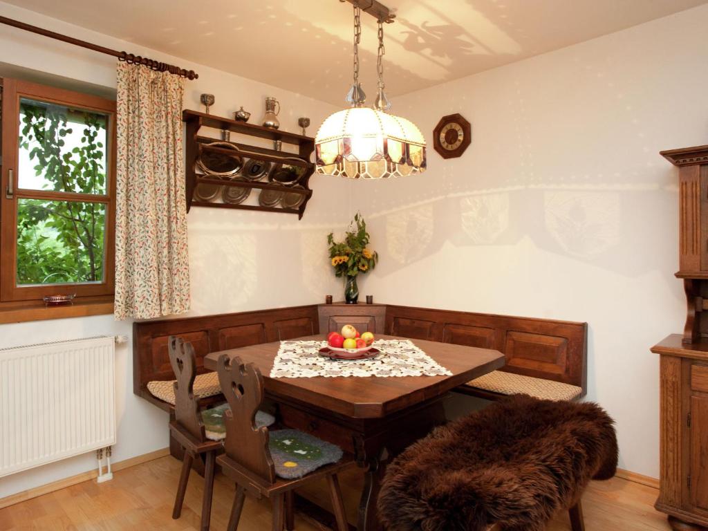 Zona d'estar a Cozy apartment with balcony in Mittersill