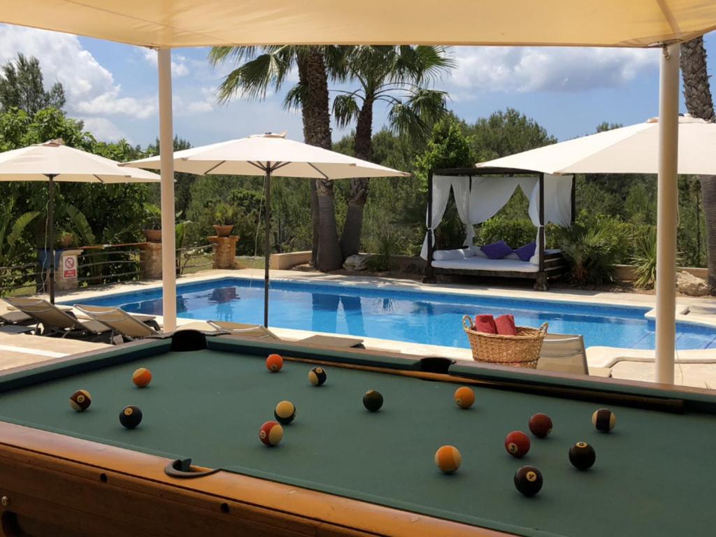 Bazén v ubytování Villa in San Rafael with hot tub nebo v jeho okolí