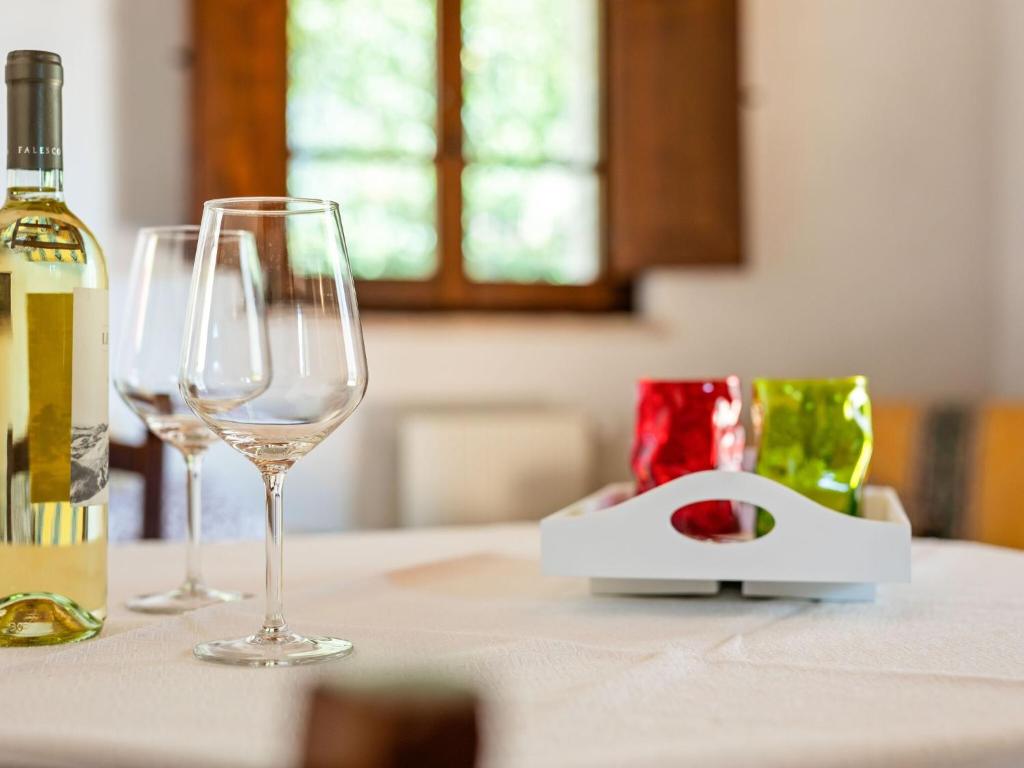 Napoje w obiekcie Holiday Home in Umbria with Pool and Views