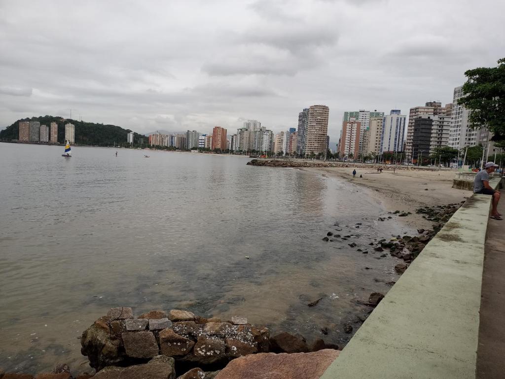  Hospedagem Adilson praia. São Vicente sp