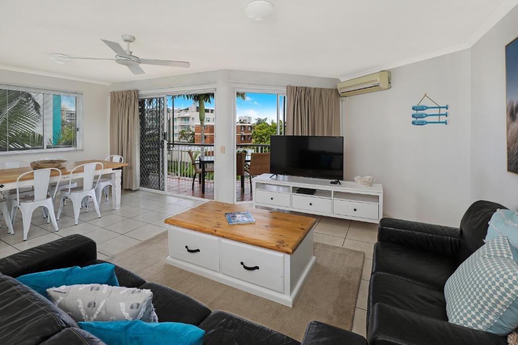 TV a/nebo společenská místnost v ubytování Dockside Apartments Mooloolaba