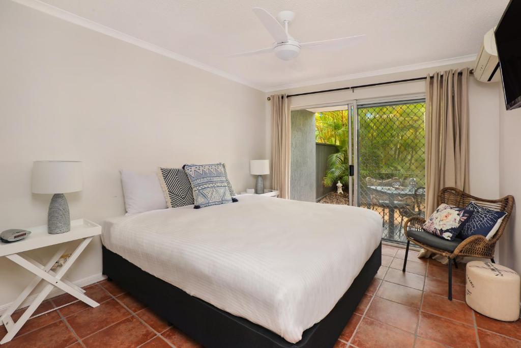 Postel nebo postele na pokoji v ubytování Dockside Apartments Mooloolaba