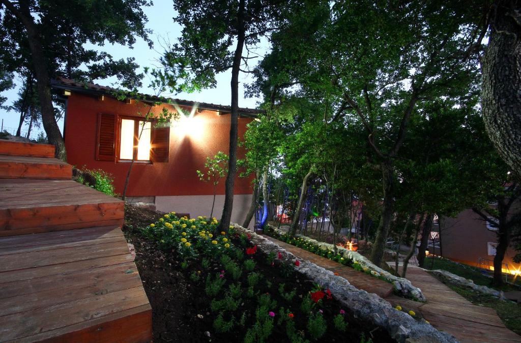 Harmonia Bungalows & Pool - 16