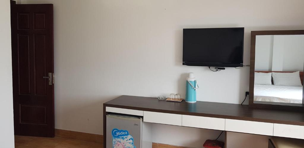 TV a/nebo společenská místnost v ubytování Anh Duong Hotel