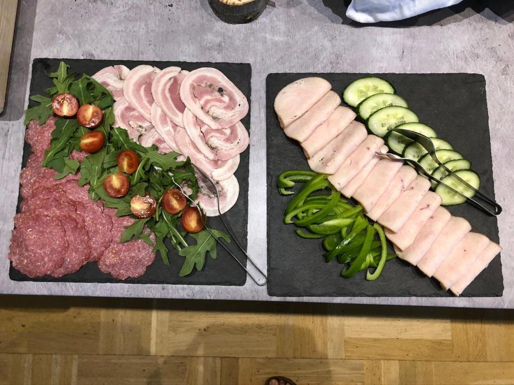 Jídlo v hotelu nebo okolí
