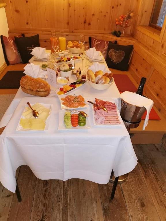 Jídlo v hotelu nebo okolí