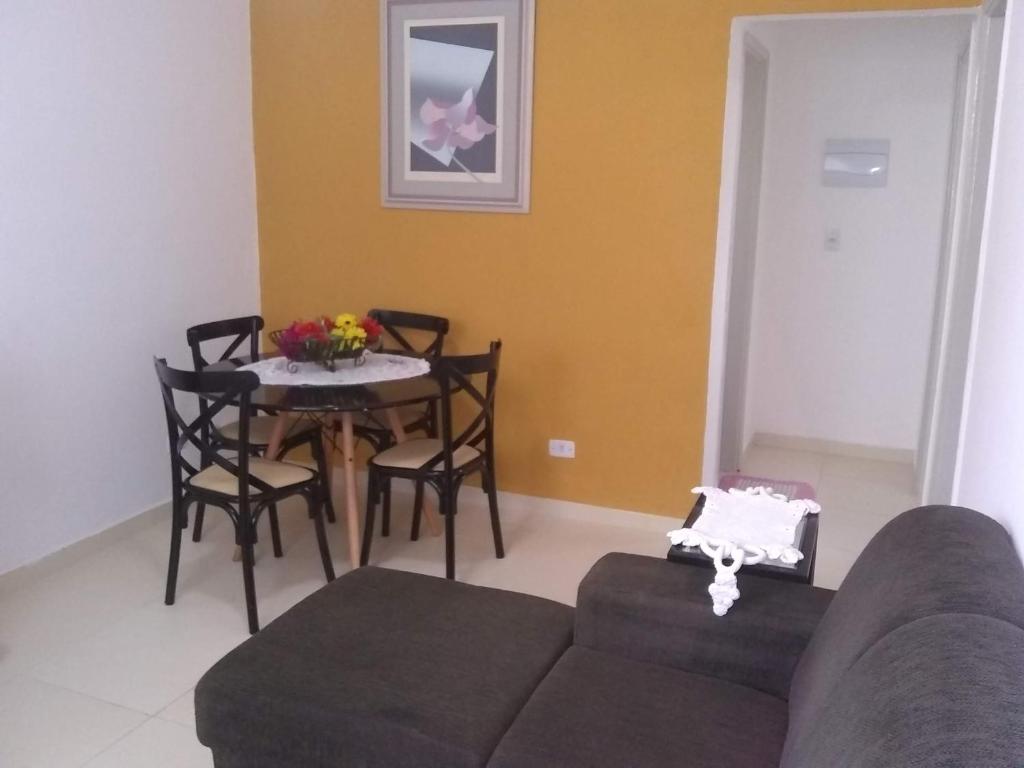  Apartamento à 50 metros da praia - Itanhaém