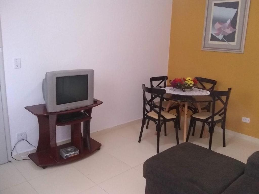  Apartamento à 50 metros da praia - Itanhaém
