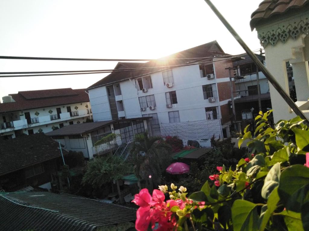 NorthLands House Hotel - Resim 14