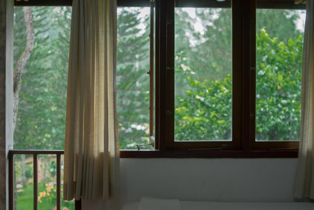 حديقة خارج Griya Dunamis by SABDA
