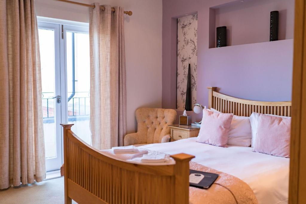 St Giles House - Resim 25