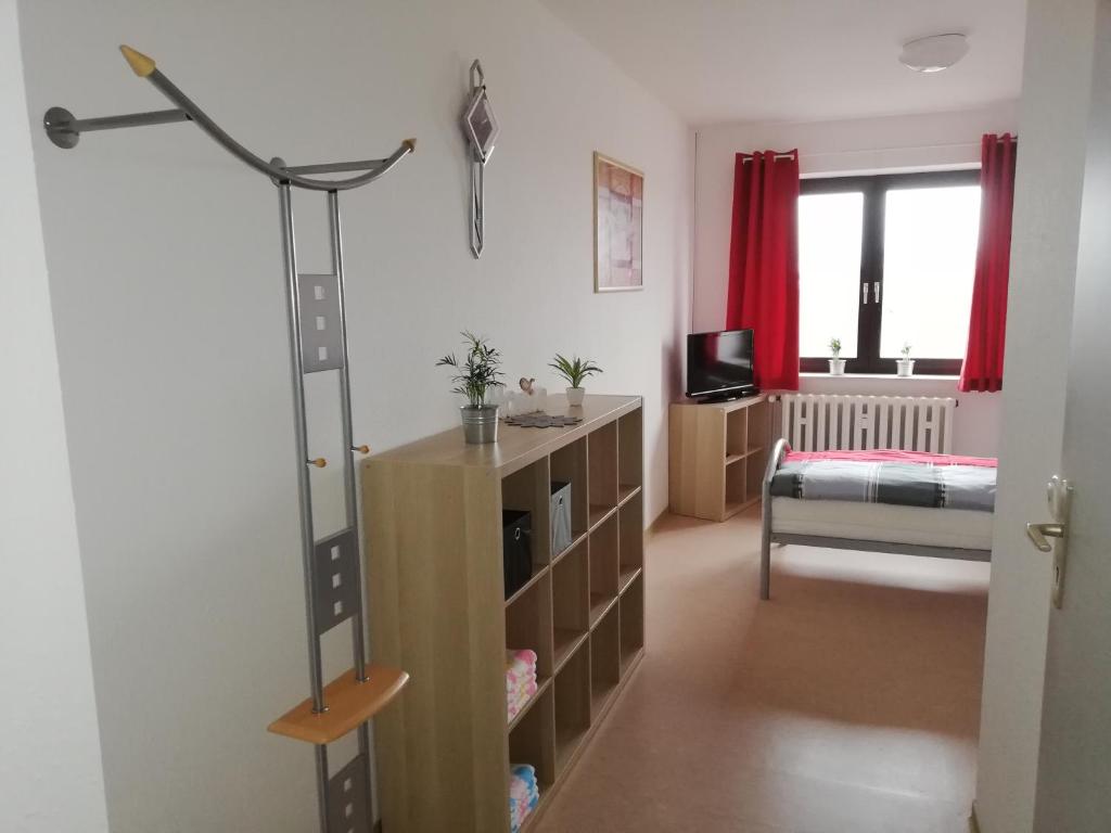 Pension Zur alten Fachschule - Single Room With Private Bathroom