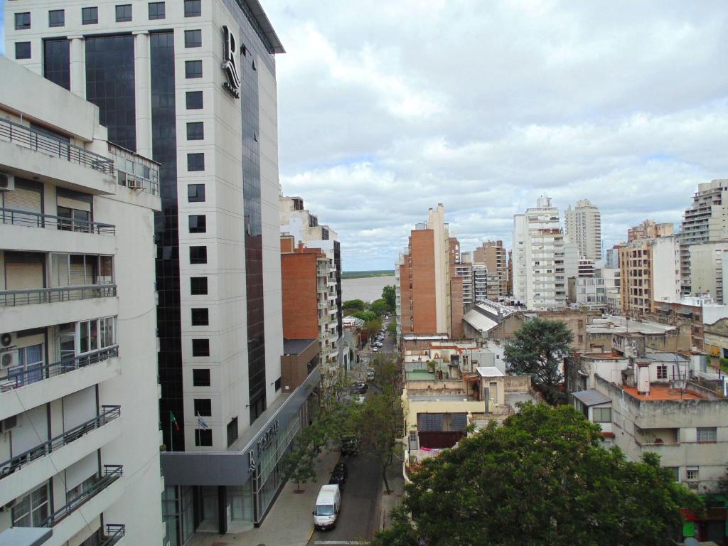 Nespecifikovaný výhled na destinaci Rosario nebo výhled na město při pohledu z apartmánu