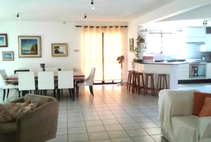  Linda e espaçosa casa de Guaratuba a 2 quadras da praia central