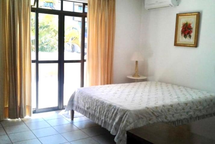  Linda e espaçosa casa de Guaratuba a 2 quadras da praia central