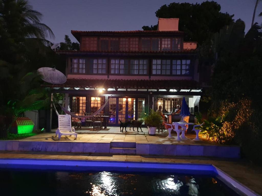 Espetacular Casa em João Fernandes e Vista Mar
