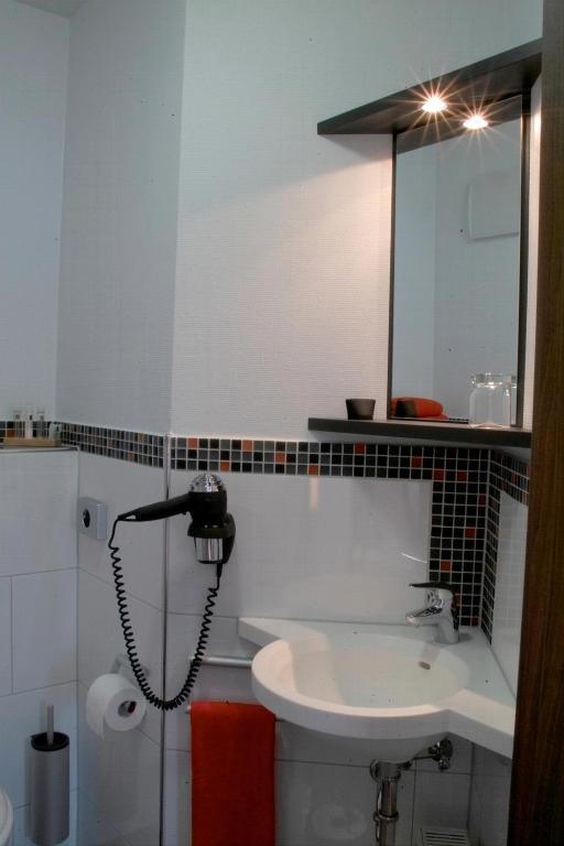 HIB Hotel in Baesweiler - Salle Des Affaires King Size