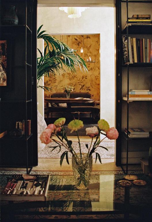 Shila Athens - Resim 17