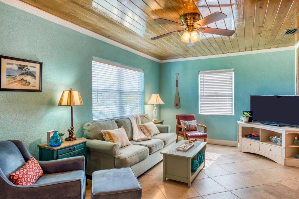Windswept Beach House, St. Augustine (updated prices 2024)