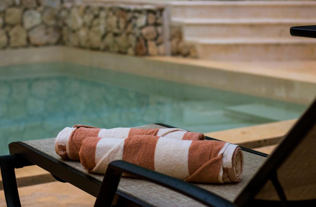 La alberca dentro o cerca de Hotel Boutique SAYAB
