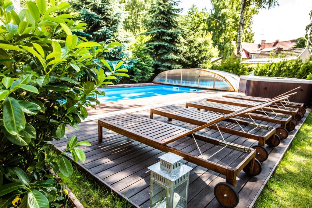 Bazén v ubytování Villa Verdi Pleasure & Spa nebo v jeho okolí