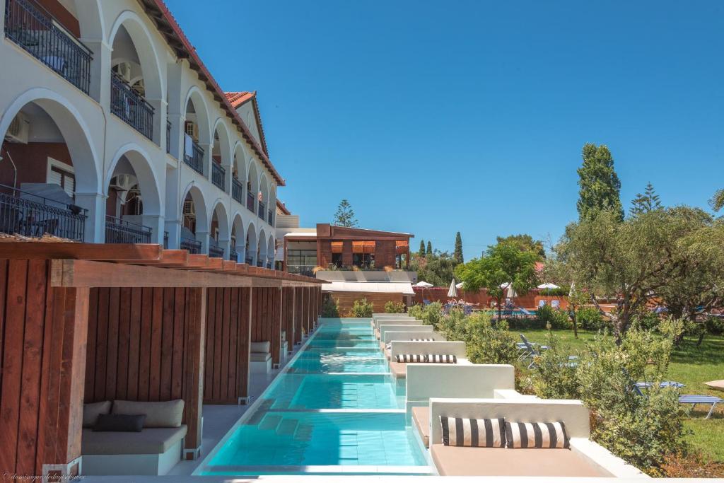 Bazén v ubytování Castelli Hotel-Adults Only nebo v jeho okolí