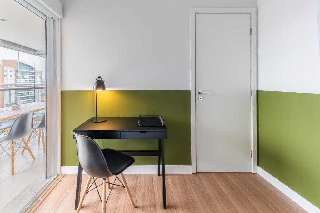  Apartamento completo com vaga - Vila Olímpia