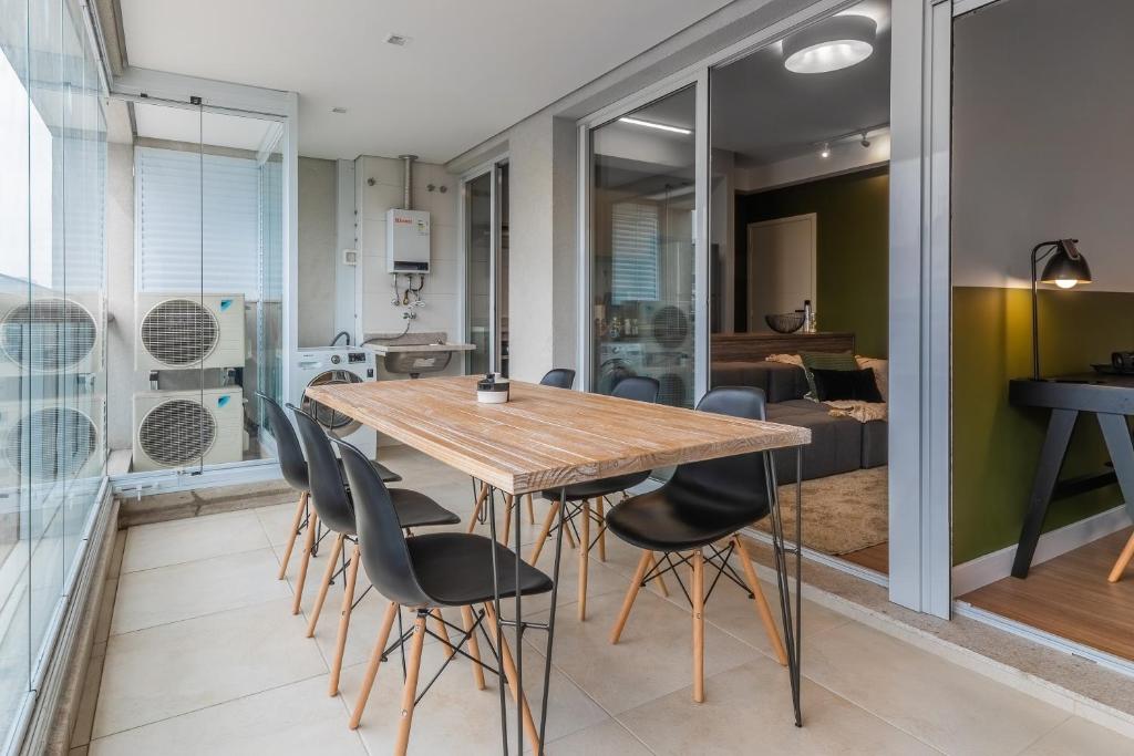  Apartamento completo com vaga - Vila Olímpia