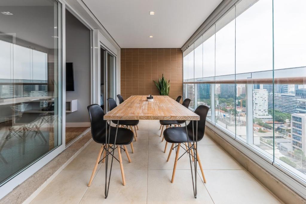  Apartamento completo com vaga - Vila Olímpia
