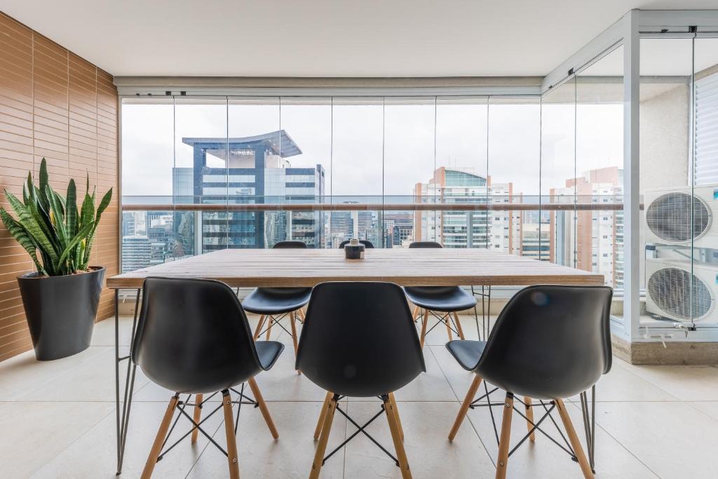  Apartamento completo com vaga - Vila Olímpia
